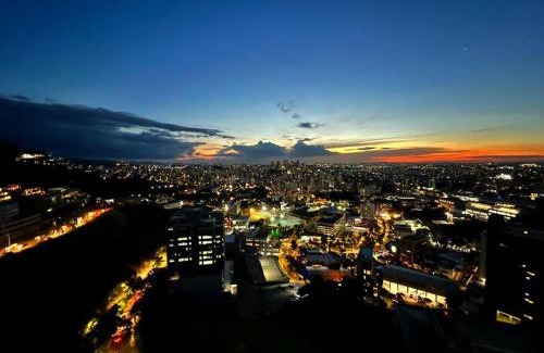 Estoril Apartment | BH com Vista Imbatível!