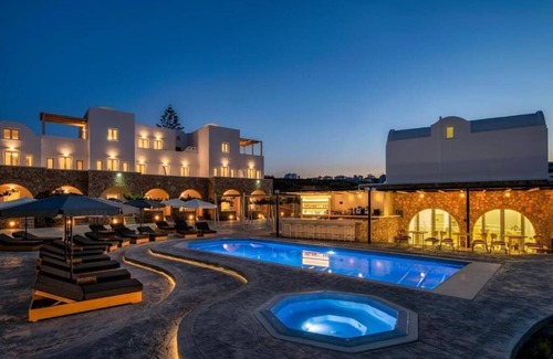 Messaria Apartment | BH585 - C - Suite Santorini