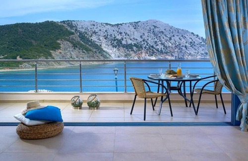 Pilio Apartment | BH860 - C - Suite Santorini