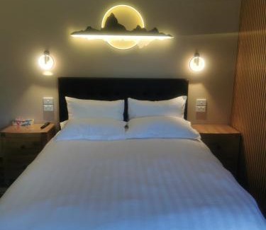 Cloverdale Apartment | Bha