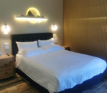 Cloverdale Apartment | Bha