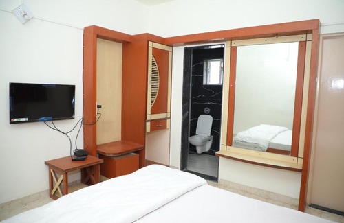 Satara Hotel | Bharat Residency, Satara