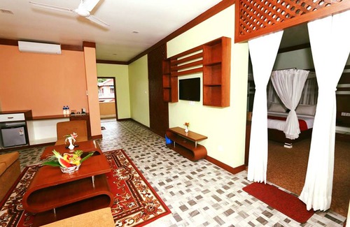 Bharatpur Hotel | Bharatpur Garden Resort