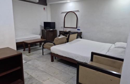Vadapalani Hotel | Bhimaas Temple Tree Hotel