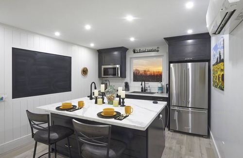 Kitchener Apartment | BHL Sunset Loft 1 Bedroom 2 Bath