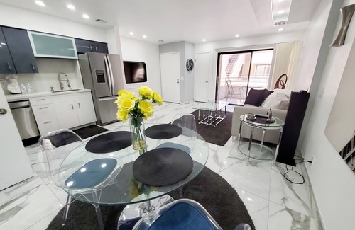 Warm Sands House | *Biarritz Downtown - Pool, 2 Spa's,Tennis - Walk to All-5 ☆ Top Location*