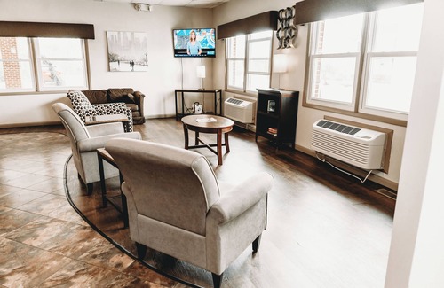 Buckhannon Hotel | Bicentennial Inn