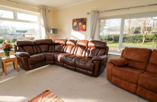Newcastle-on-Clun House | Bicton Lea