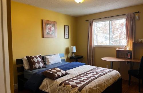Northwest Calgary House | Biddington private room close airport!