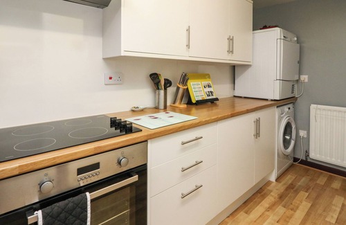 Huntly Cottage | BIDE-A-WHILE, pet friendly, country holiday cottage in Aberchirder