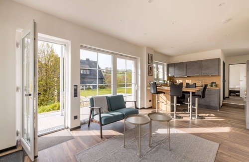 Monschau Apartment | Bienenhaus 2 - Holiday apartment with a fantastic view of the old town of Monschau