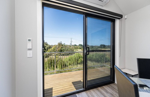 Wonthaggi Apartment | Bienvenida Apartments- (3) Hearts
