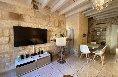 Fourques House | Bienvenue au 6 - Calme et charme de la pierre.