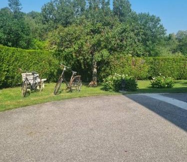 Monsteroux-Milieu House | bienvenue chez nous