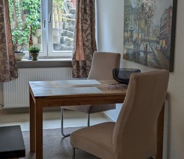 Bietigheim Apartment | Bietigheim Retreat: Modern und Ruhig