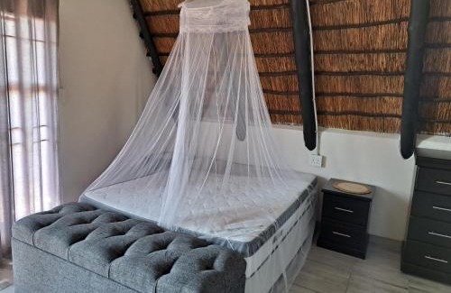 Buffelspoort Ski Chalet | Bietjie Bos Chalet