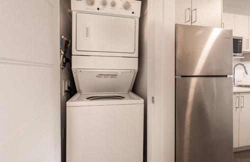 Longue-Pointe Apartment | Big 2 bedroom apartment on 2 floors