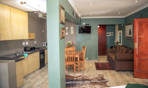 Emalahleni House | Big 5 Guest House Witbank