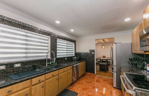 Round Rock House | Big and cozy 4 bedrooms with a gorgeous backyard!