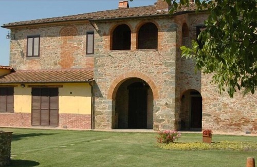 Le Piazze Villa | Big and Old stone farmhouse with private pool, beautiful landscape!