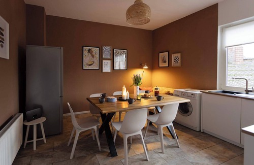 Laar Apartment | Big apartment with Parking, 30 min to Düsseldorf