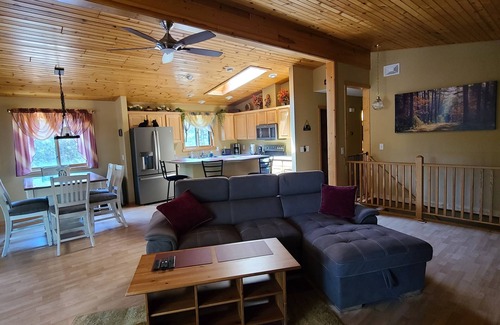 Big Bay House | Big Bay Lodge - Family Vacation Home - Across the street from Petenwell Lake