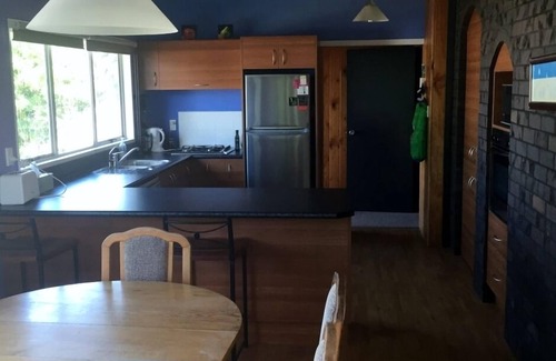 Cooks Beach House | Big beach house at Cooks Beach