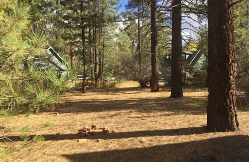 Big Bear City House | Big Bear Comfy Cozy Cabin