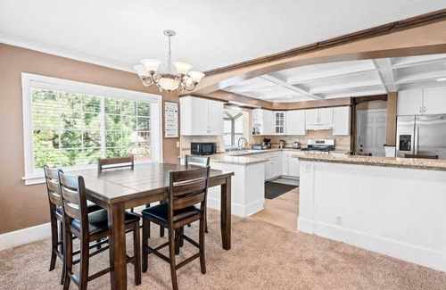 Fox Farm House | Big Bear Getaway 3BR House with Game Room