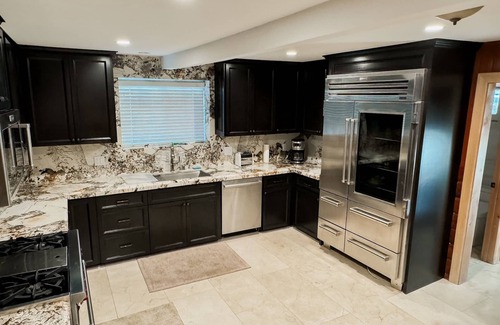 Fawnskin House | Big Bear Lake Front 4 Bedroom sleeps 8 Boat Dock Jacuzzi 10 minutes to Ski Slope