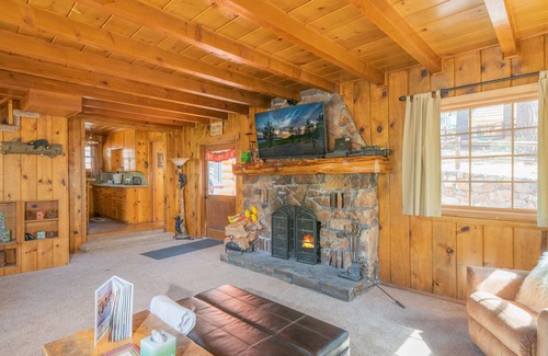 Boulder Bay House | Big Bear Retreat - 2 Fireplaces, Deck, Barbecue, Fenced Yard