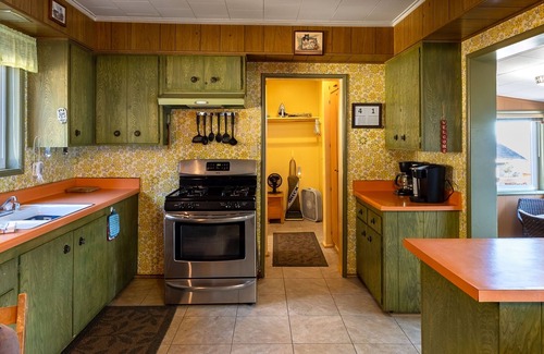 Fawnskin Cabin | Big Bear's Most Unique Location! Amazing View, Wood Fireplace, Backs To Mountain