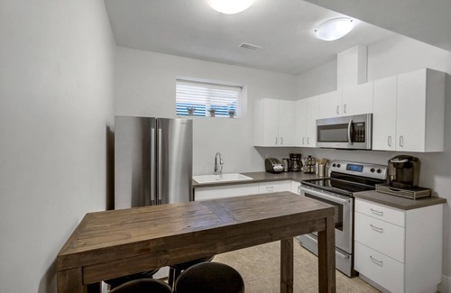 Prince George House | Big Beautiful House with private suite +high-end massage chair