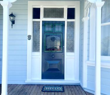 Napier House | Big, beautiful villa - central Napier