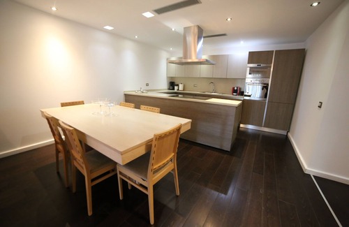 Blloku Apartment | Big Ben luxury apartment