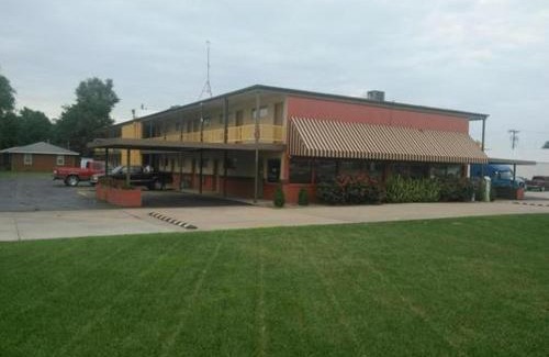 Great Bend Hotel | Big Bend Traveler's Inn