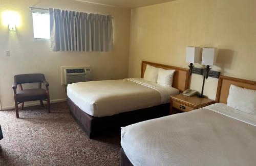 Great Bend Hotel | Big Bend Traveler's Inn