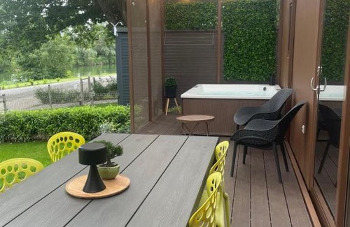 Metlika House | BIG BERRY Kolpa - Isabella Premium House