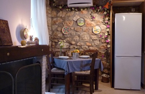 Gythio Apartment | Big Blue All Stone Traditional House