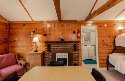Holton Cottage | Big Blue Lake Cottages, LLC - Cottage #4