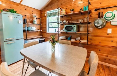 Holton Cottage | Big Blue Lake Cottages, LLC - Cottage #5