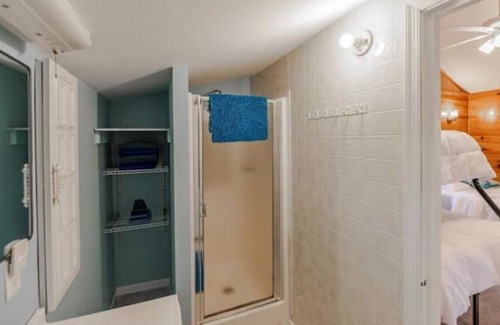 Holton Cottage | Big Blue Lake Cottages, LLC - Cottage #3