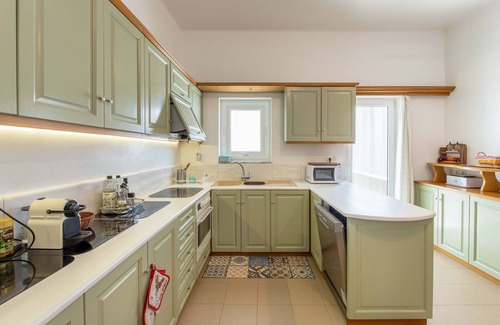 Piso Livadi Apartment | Big Blue nholiday apartment 150m2 nFamily sizedn.