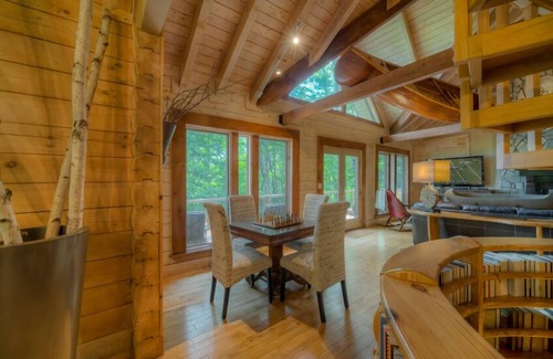 Cherry Log Cabin | Big Canoe Lodge- Hot Tub | Screened Porch | Outdoor Fireplace & Fire Pit | Aska Area