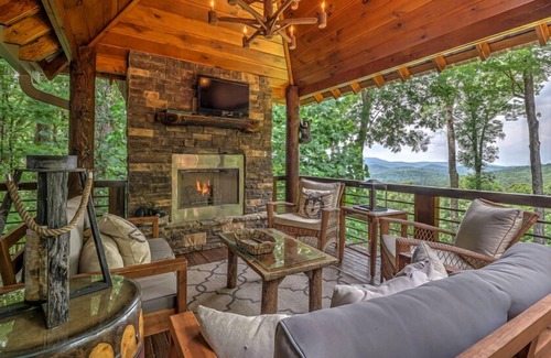 Cherry Log Cabin | Big Canoe Lodge- Hot Tub | Screened Porch | Outdoor Fireplace & Fire Pit | Aska Area