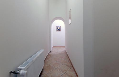 Charlottenburg-Wilmersdorf Apartment | BIG CENTRAL CITY APARTMENT