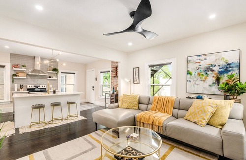 Near East Columbus House | Big City Living at its Best!