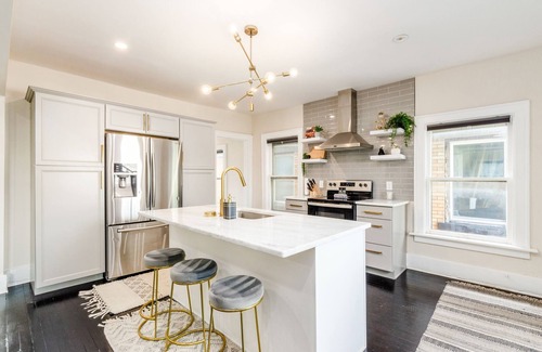 Near East Columbus House | Big City Living at its Best!