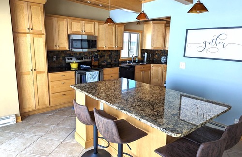 Audubon House | Big Cormorant Home for Lake & Snowmobiling Fun!
