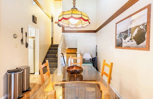 Lake Forest House | Big Dipper by Avantstay Cozy Tahoe City Condo Close To Everything!